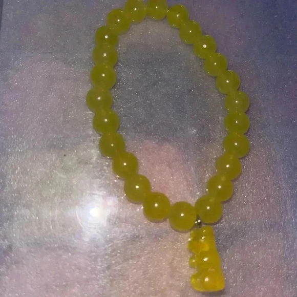 Yellow teddy bear bracelet - Picture 8 of 10